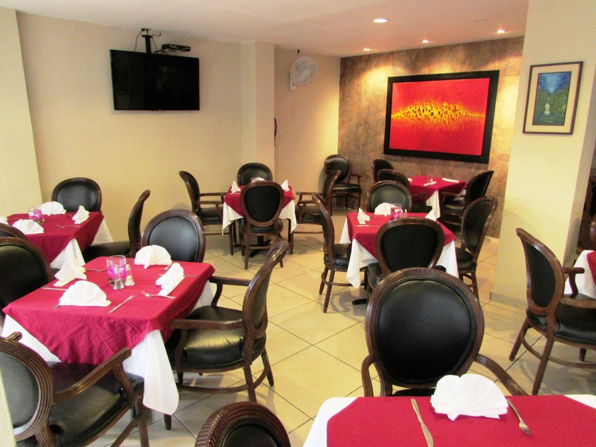 Siesta Hotel And Casino Antiguo Cuscatlan Екстер'єр фото