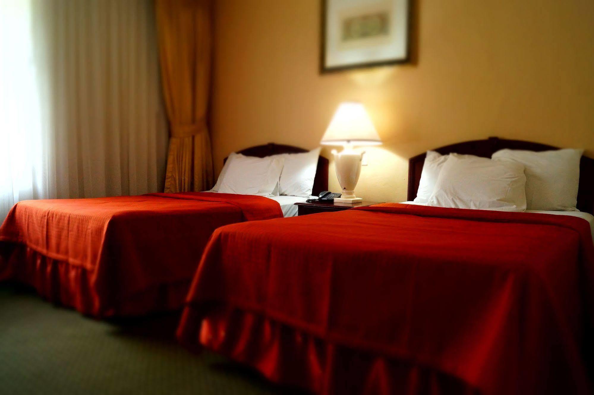 Siesta Hotel And Casino Antiguo Cuscatlan Екстер'єр фото